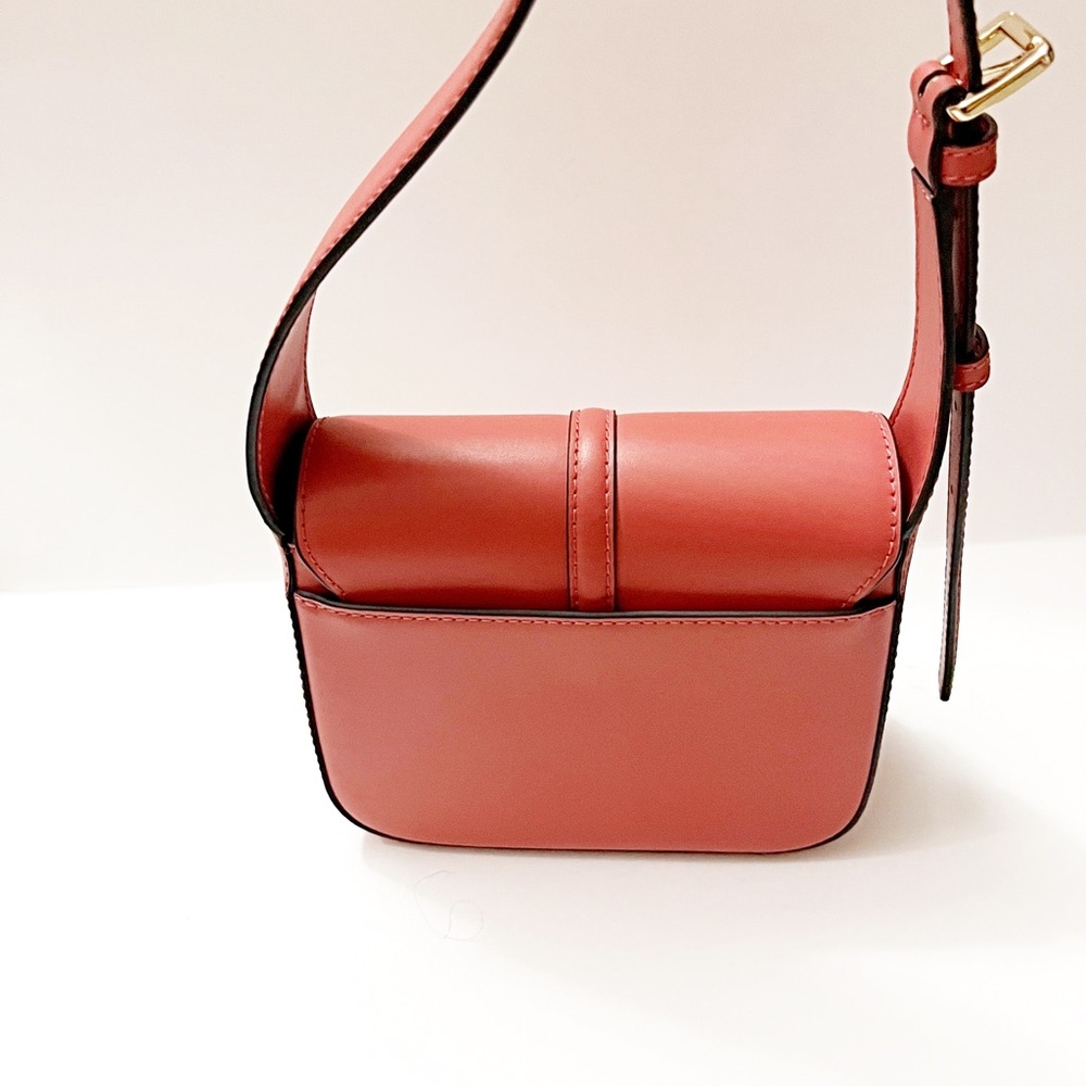 ✨NWT • MICHAEL KORS LYRA SMALL FLAP CROSSBODY MK KEY LOCK BAG PURSE - Picture 4 of 8